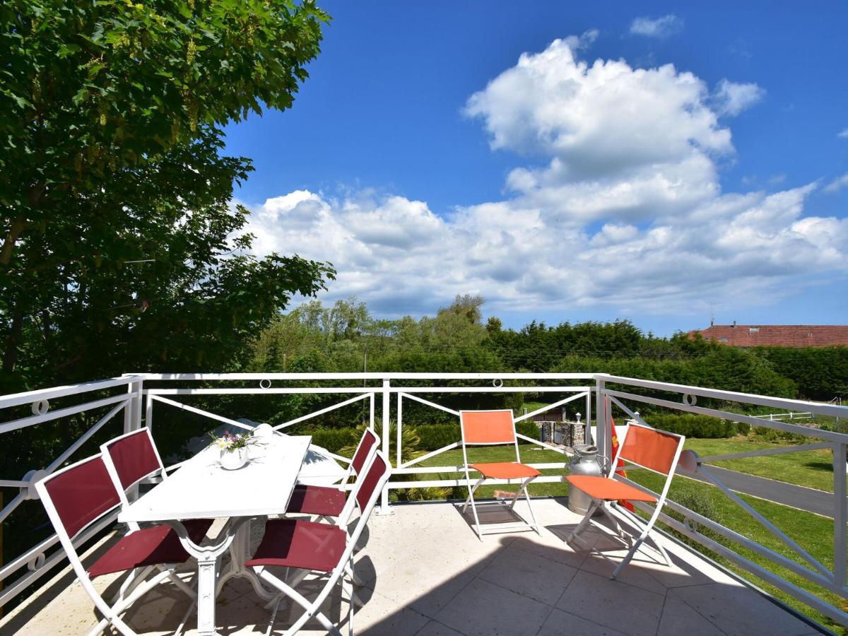 Superb Holiday Home Near The Beach Quineville ห้อง รูปภาพ